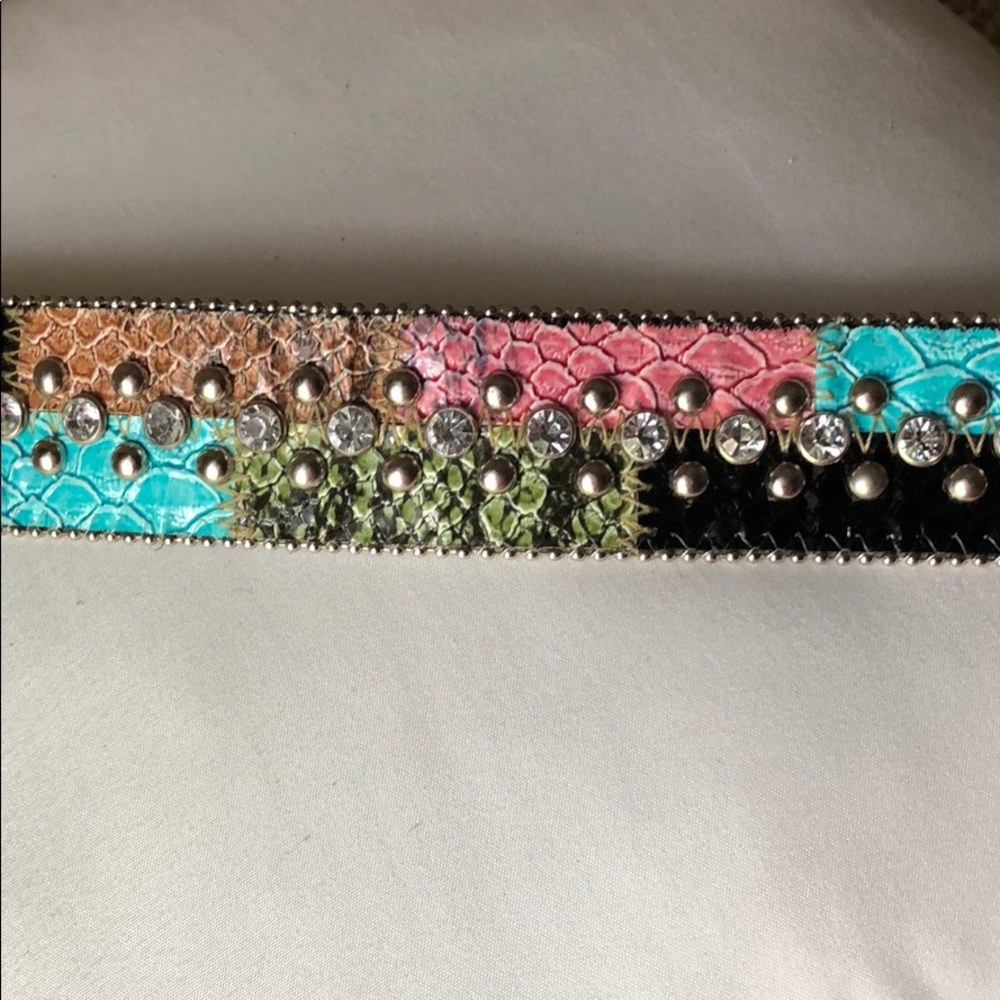 GUESS Patchwork Rhinestone Studded Belt - Picture 6 of 6